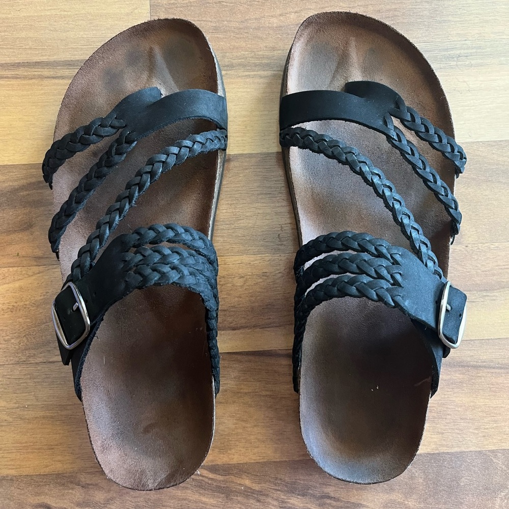 White Mountain Women’s Hayleigh Sandals. Size 10. Color: Black